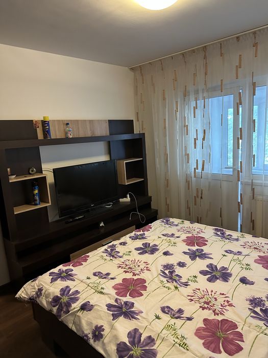 Apartament de închiriat, 2 camere, etaj 1, zona Finanțe-Piața Moldovei