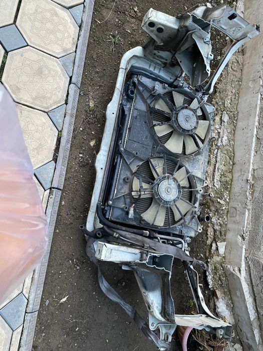 Телевизор от toyota highlander 2002г