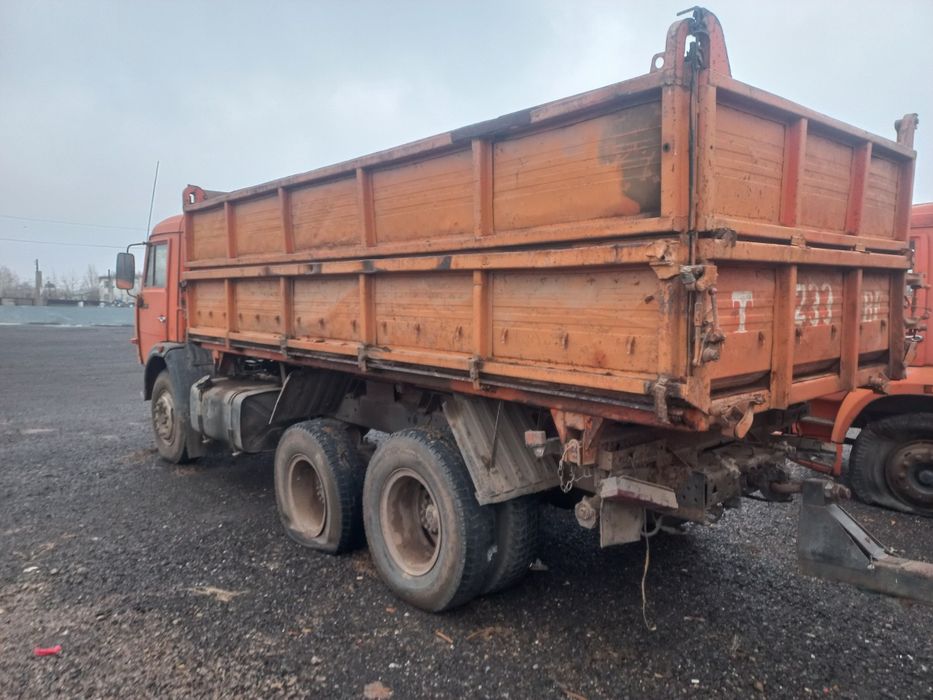 Камаз без двигателя .