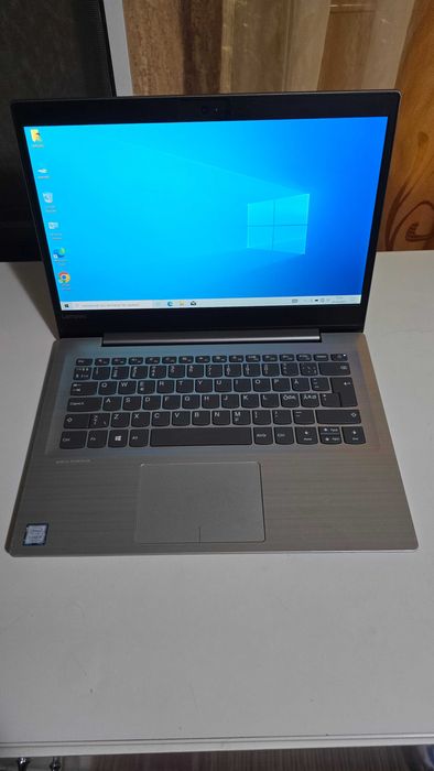 Lenovo slim cu procesor i3 gen 7A