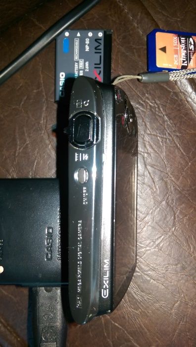 Фотоапарат - Casio EXILIM