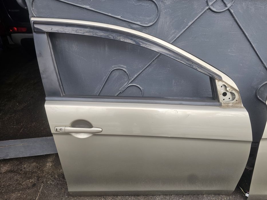 Лансер 10, Крылья