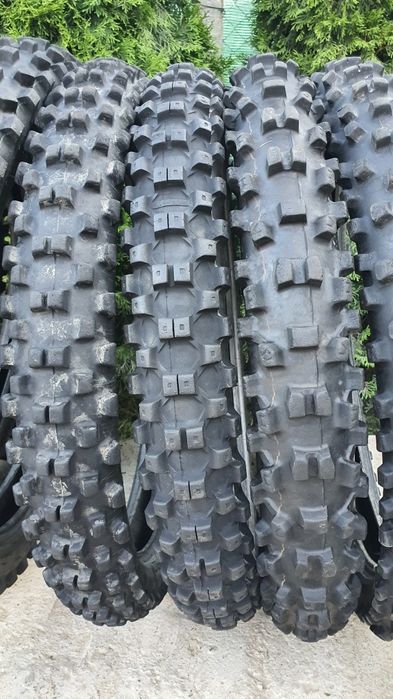 Pirelli si Dunlop 80 100 21 & 90 90 21 & 90 100 21