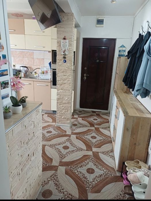 Vând apartament cu 2camere