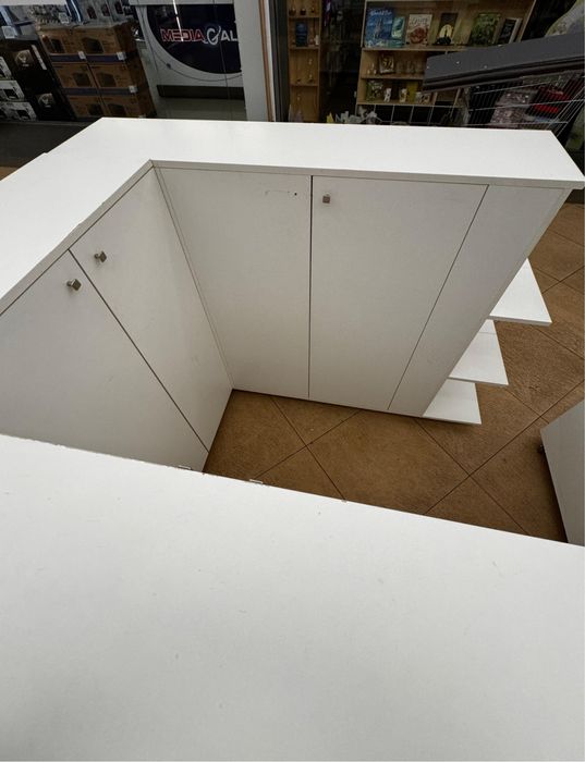 Mobilier stand insula comerciala 2x2m