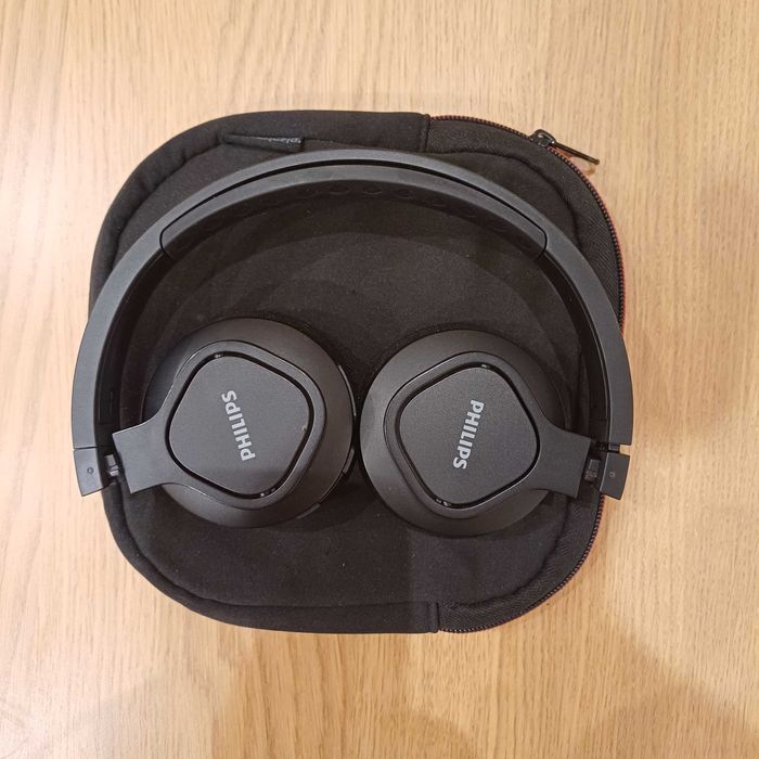 Casti bluetooth  over-ear Philips