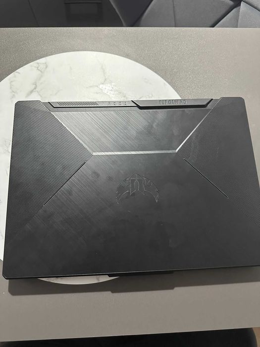 Laptop de gaming ASUS TUF F15 FX506LH