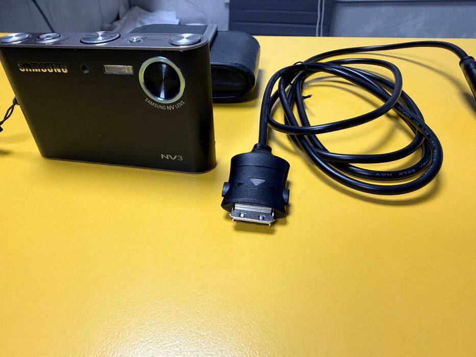 Фотоапарат Samsung NV3 7.2MP Digital Camera