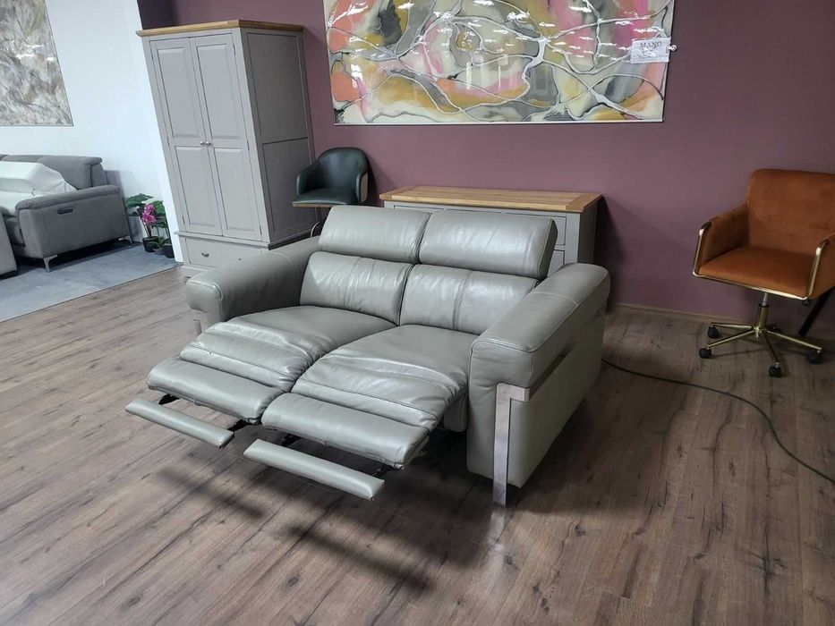 Сив кожен диван двойка Moreno с електрически релаксиращ механизъм