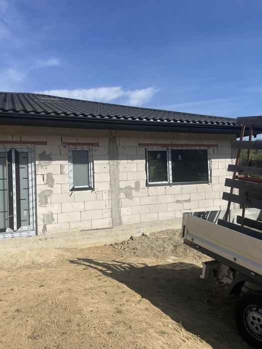 Efectuez la comanda geamuri și uși termopan.