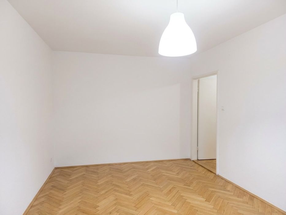 Vând apartament 3 camere