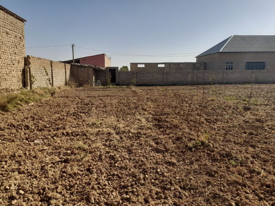 Qarshi shaxridan uchaska sotiladi