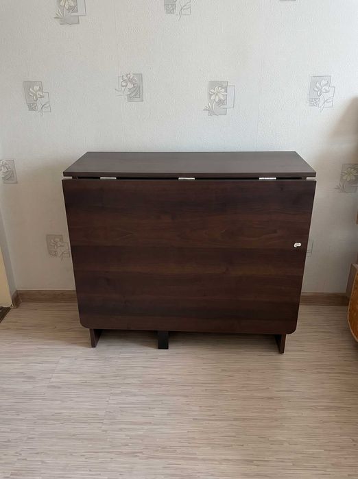 Продам Стол Книжка