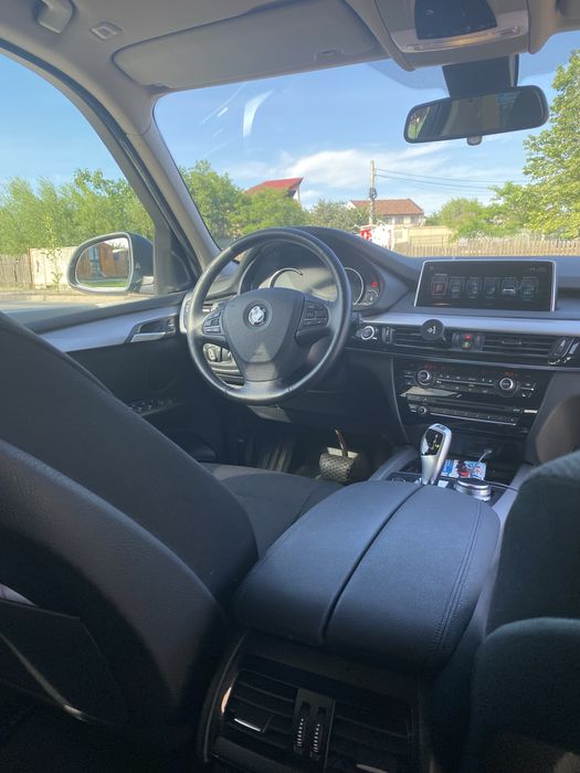 Vand BMW X5 F15 3.0d an 2017 la super pret!