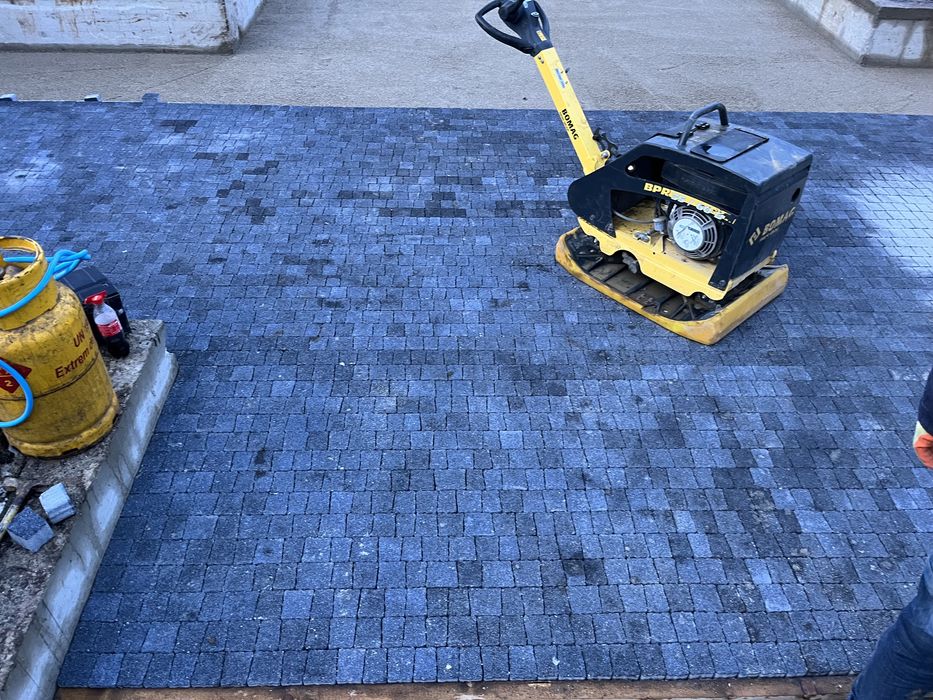 Montam pavaj si sisteme drenaj!