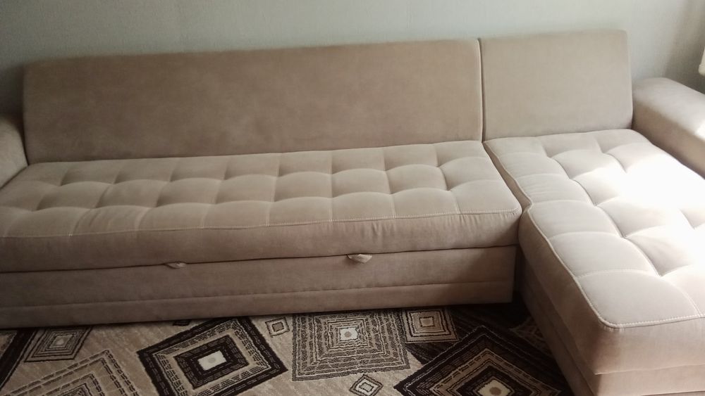 Гостиной Диван угловой срочно продам