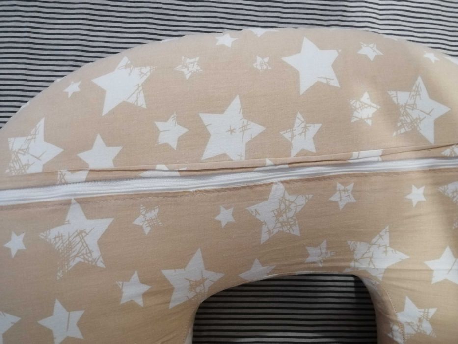 Възглавница за кърмене