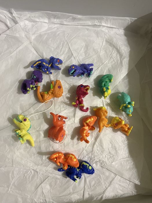 Фигурки kinder surprise