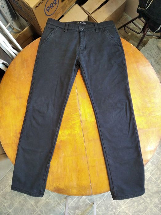 Джинсы, брюки. ZARA (размер 33).