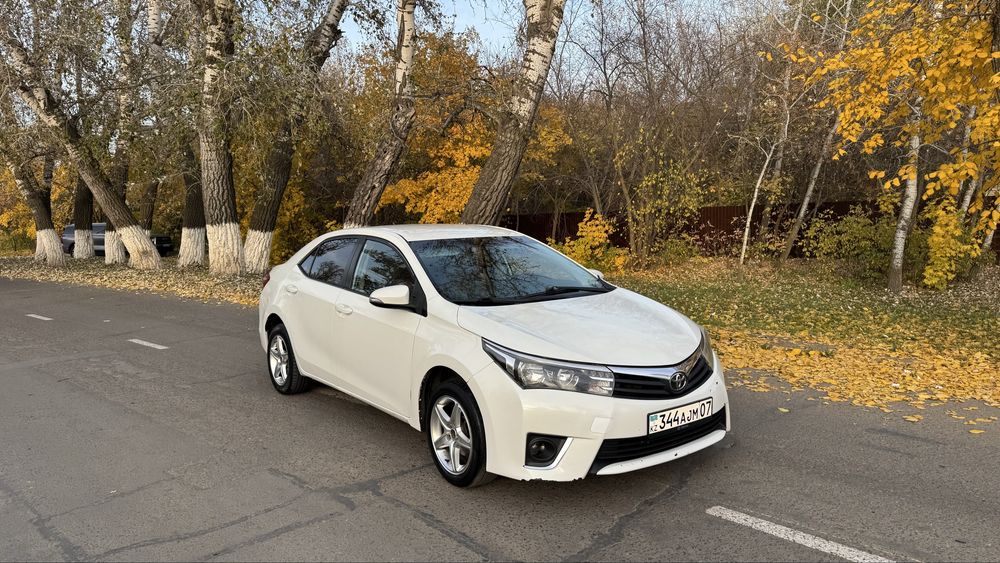 Toyota Corolla 2015год