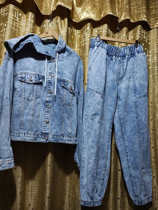 Hanorac/geacă și pantaloni denim (NOI)