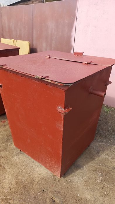 Продам срочно мусорный бак контейнер