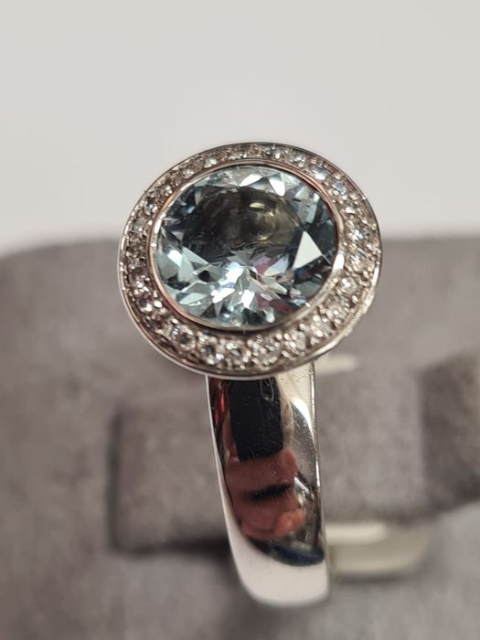 Inel din aur alb 14k, cu acvamarin natural si diamante naturale,