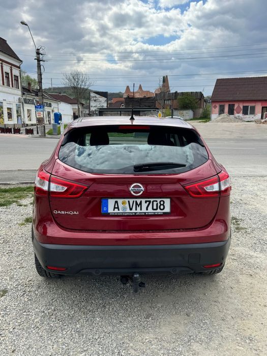 Nissan Qashqai 1.2benzina Euro6
