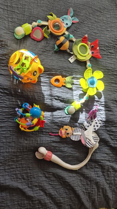 Бебешки играчки Tiny love