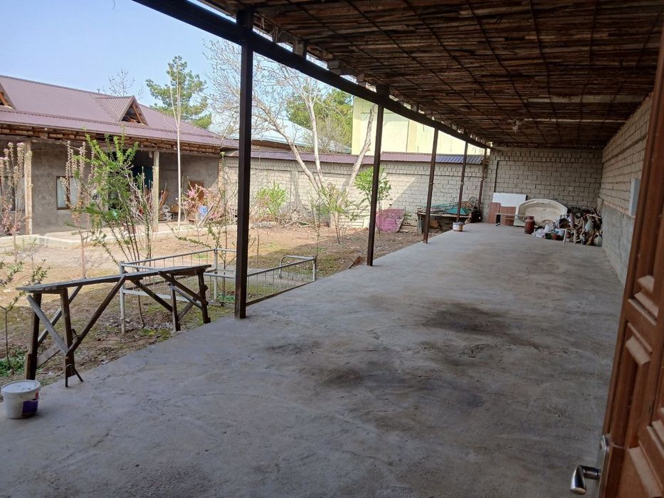 Сотилади участка 6 сотхли  учкахрамон парвозда