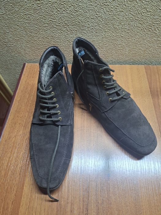 Продаю обувь мужскую