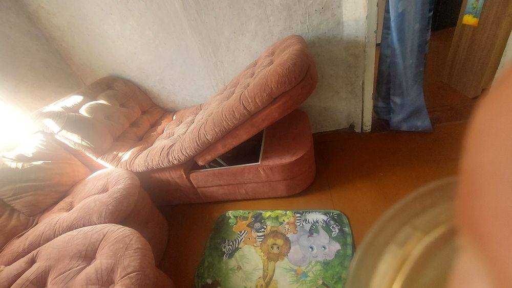 Продам диван район западного