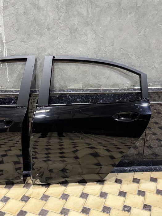 Onix eshik chap tomon, oldi orqa