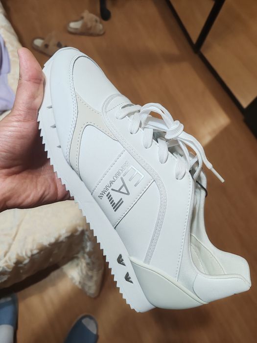 De vânzare adidași armani