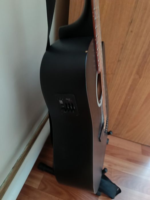 Гитара  электроакустическая