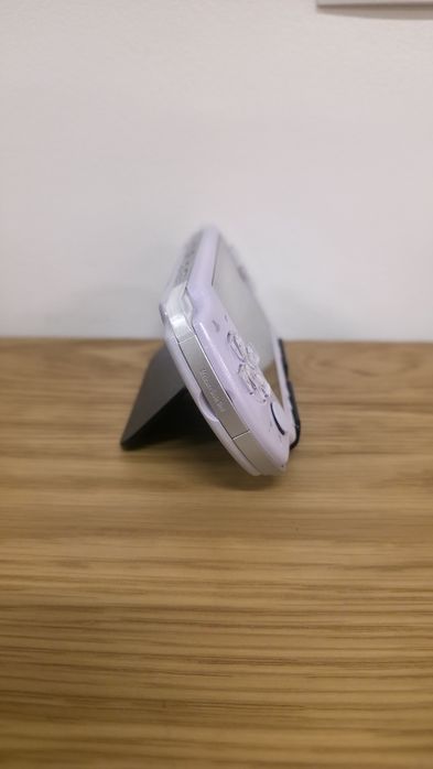 Sony PSP 2000, Modat, 550 jocuri,  9 în 1,  gata de joacă