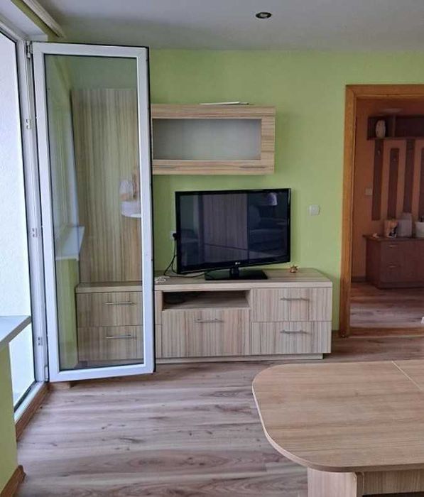 Дава се под наем Двустаен апартамент в Бургас, Възраждане - 62 кв.м за 357 € - Снимка #2