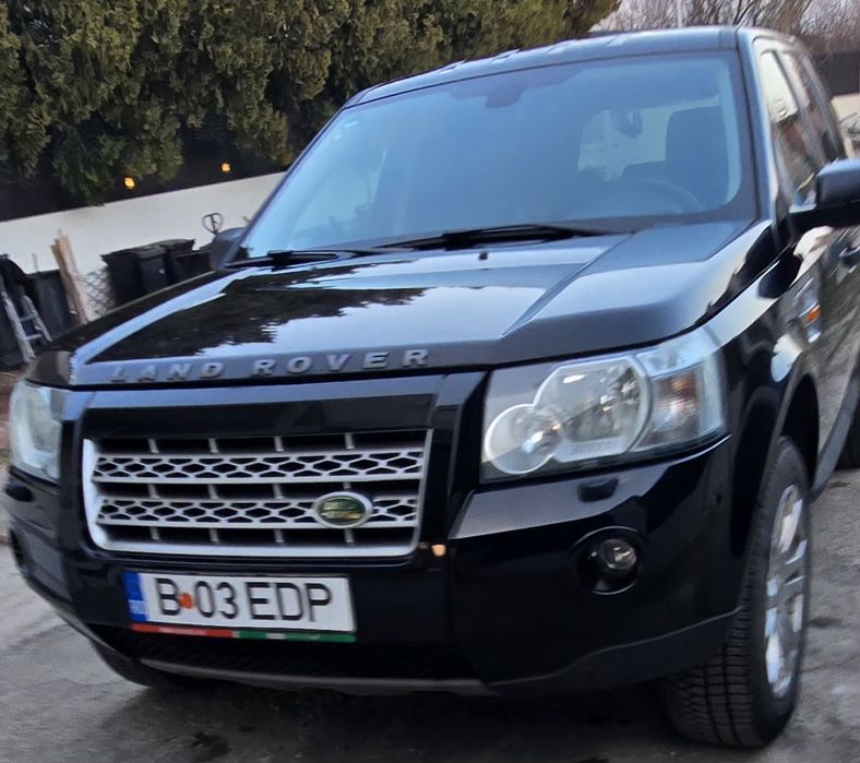 Vând Land Rover Freelander 2, motor 2.2 TD4e (153 CP), tracțiune integrală 4x4 permanentă.