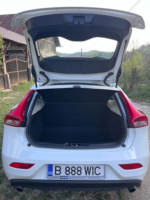 VOLVO V40 2015 — imagine 2