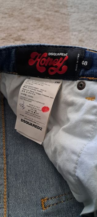 Vând blugi dsquared2