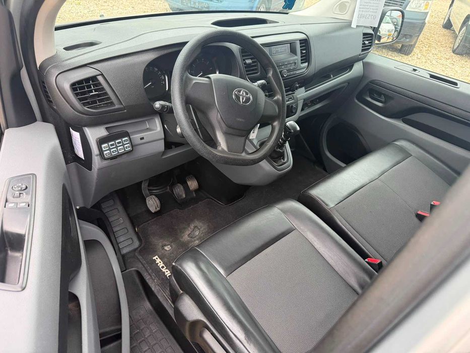 Toyota proace vw transporter 2018