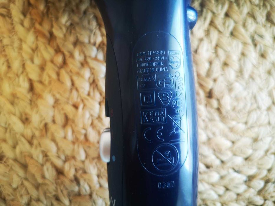 Сешоар Philipps Jet Set Control 1900W