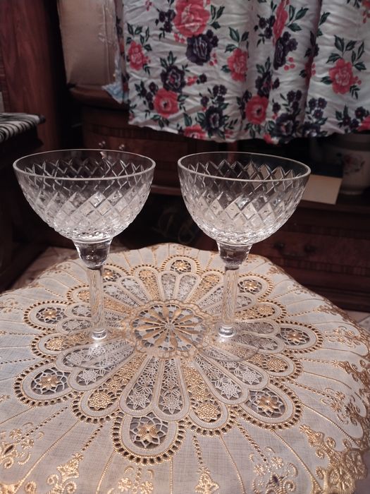 Продам вазы,колокольчик Богемия,бокалы