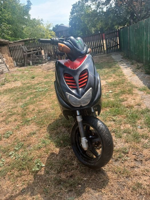 Vand sau schimb yamaha aerox