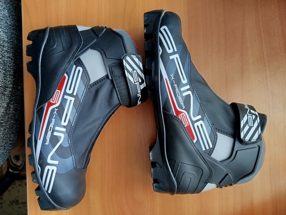 Ботинки лыжные размер 40