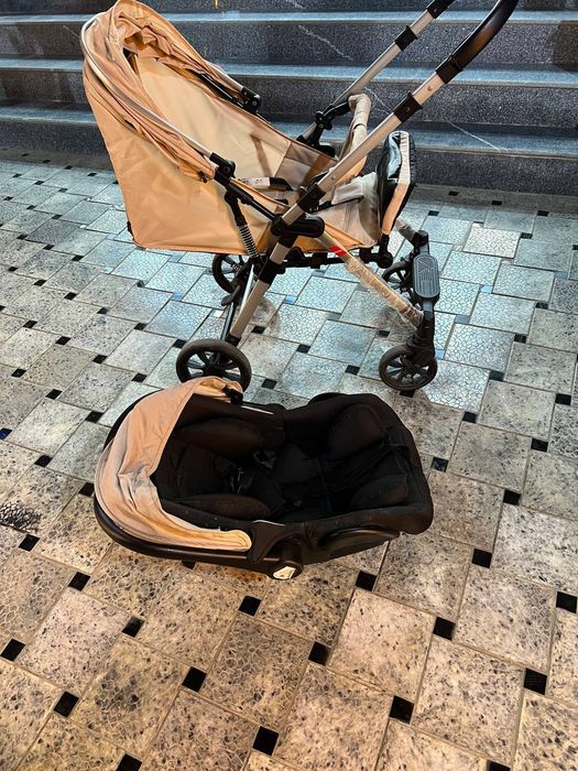 Детская коляска для машины