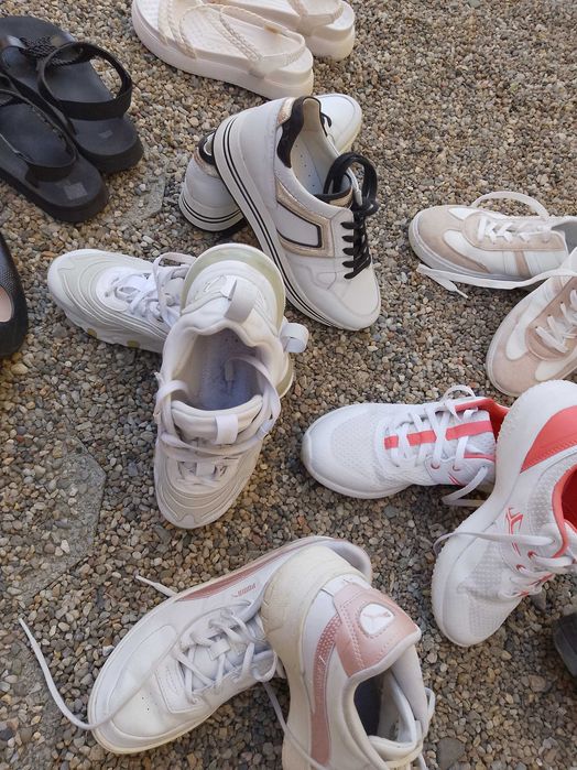 Vând încălțăminte Nr 38