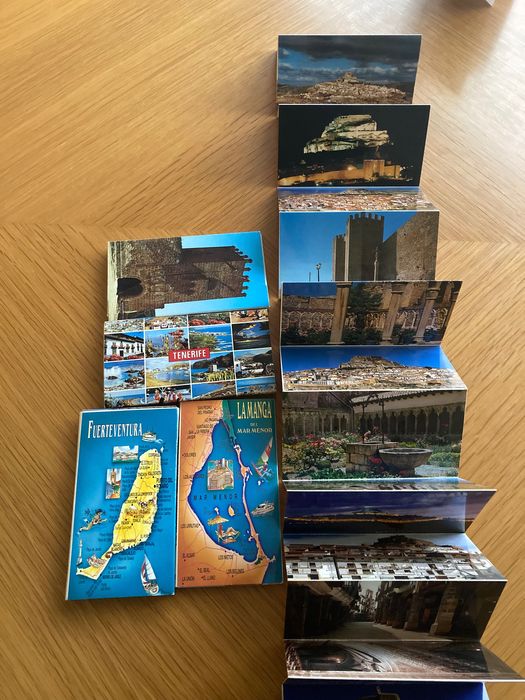 Пътеводители и картички