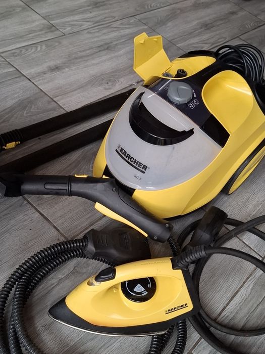 Aparat de curățat cu aburi plus mașină de calcat 1500lei.