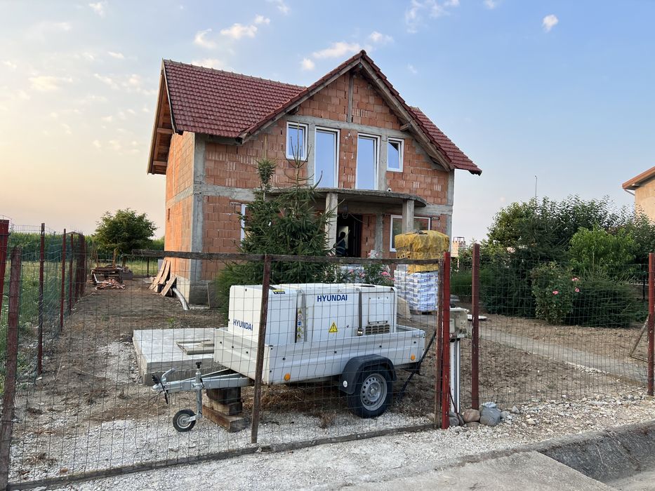 Inchiriez generatoare/generator trifazate 15/22/33 KW